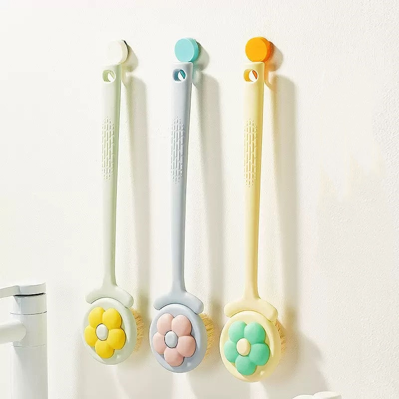 [DFC] Flower bath brush, back scrubbing wonder, long-handled bath brush, soft-bristled body brush，It weighs approximately 140g