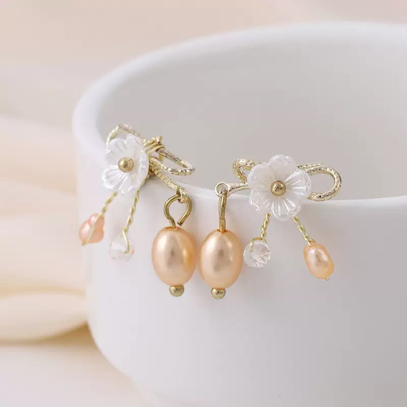 [DFC]Ancient-style retro lady stud earrings, high-end and elegant pendants, classical Hanfu camellia tassel earrings, Chinese trend style, super ethereal charm earrings,Weight 5g