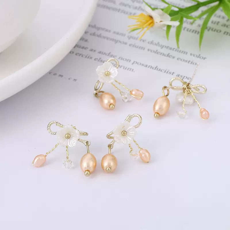 [DFC]Ancient-style retro lady stud earrings, high-end and elegant pendants, classical Hanfu camellia tassel earrings, Chinese trend style, super ethereal charm earrings,Weight 5g