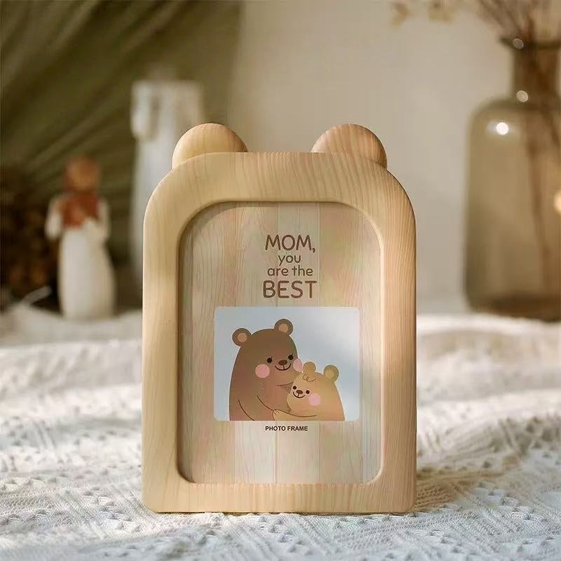 [DFC] 7 Inch Imitation Wood Photo Frame Dual-Sided Kids & Family Picture Frame with Cute Animal Designs (Giraffe, Mouse, Bear) Durable Plastic Desktop or Wall-Mounted for Nursery, Home Decor