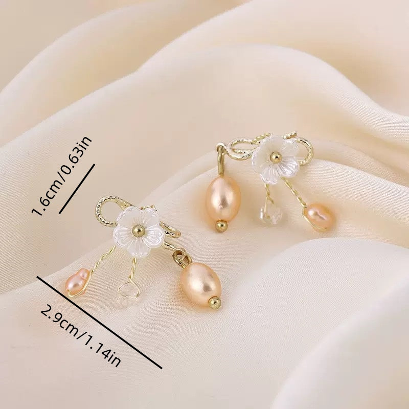[DFC]Ancient-style retro lady stud earrings, high-end and elegant pendants, classical Hanfu camellia tassel earrings, Chinese trend style, super ethereal charm earrings,Weight 5g