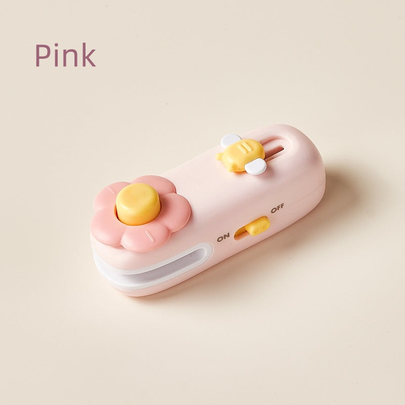 [DFC] Kitchen Home Use Magnetic Charging 2 in 1 Mini Flower Sealer Magnetic Charging Hand Press Snack Food Sealer with Cutter
