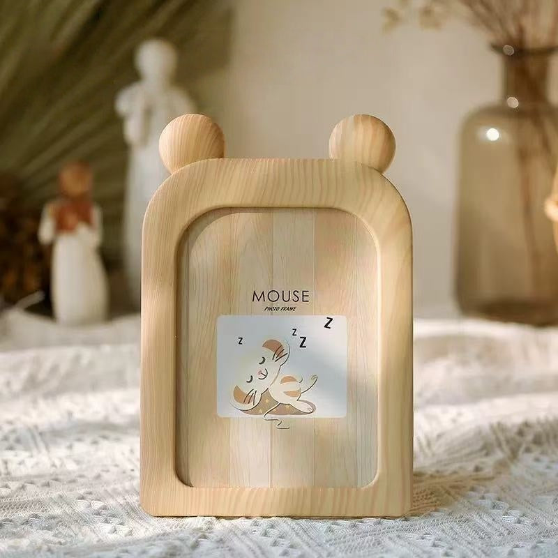 [DFC] 7 Inch Imitation Wood Photo Frame Dual-Sided Kids & Family Picture Frame with Cute Animal Designs (Giraffe, Mouse, Bear) Durable Plastic Desktop or Wall-Mounted for Nursery, Home Decor